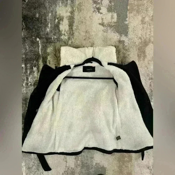 Women’s Rue21 Coat - Picture 5 of 7